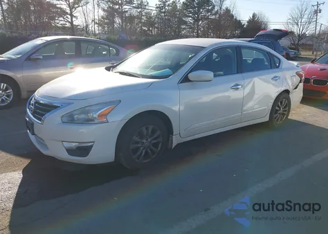 2015 Nissan Altima 2.5 S из США, поврежденный, VIN 1N4AL3AP8FC574917